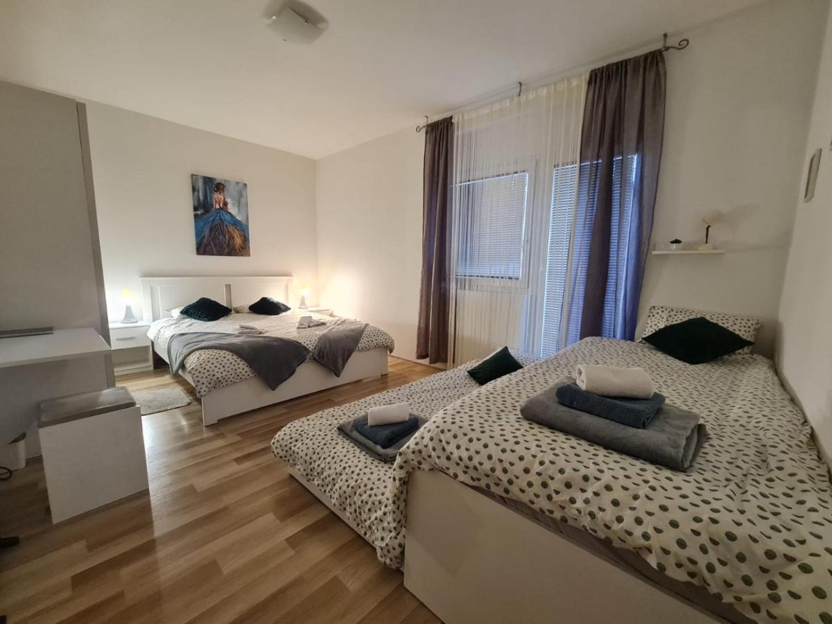 Apartment Pemper - Self Check In And Check Out Otočac Exterior foto