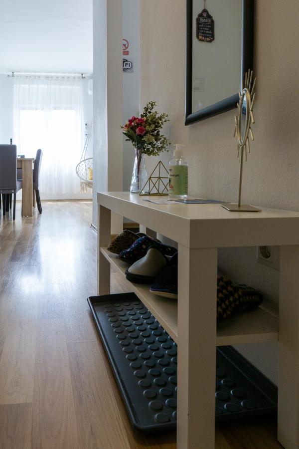 Apartment Pemper - Self Check In And Check Out Otočac Exterior foto